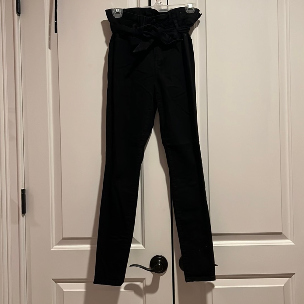 BLUE SPICE Size 1 Black Skinny Jeans with Tie Belt and Ruffle Waist Trim